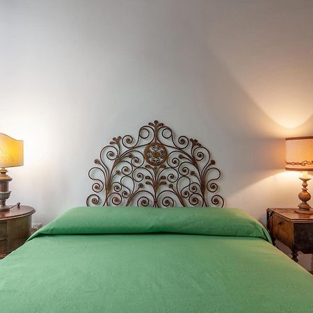 Aurora'S, Renaissance Suite, Historic Apartment, Pivot Location, Few Walks From All, Ac Bedroom ฟลอเรนซ์ ภายนอก รูปภาพ